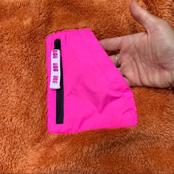 UGG Niko Sherpa / Fleece Crewneck Pullover Sweater Orange / Pink size XS - Picture 7 of 10